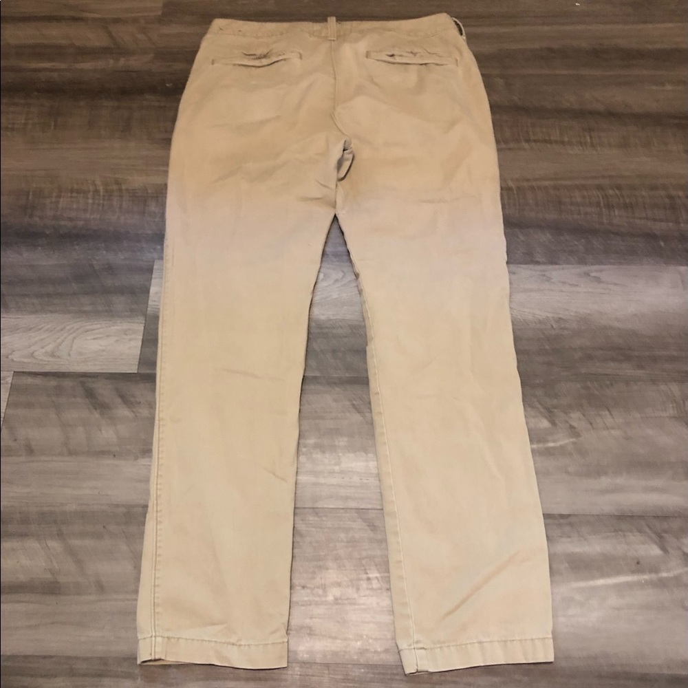 Hollister Khaki colored slim straight jeans. - Picture 5 of 8